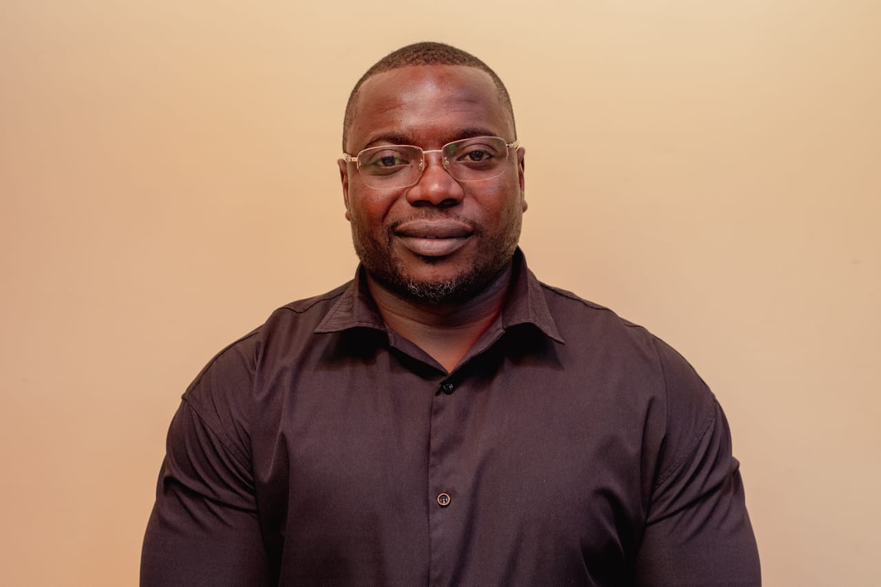 Zélio César André Papel